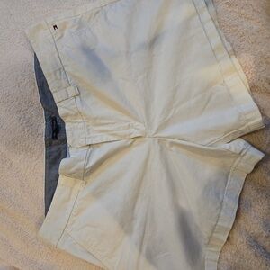 White Tommy Hilfiger Chino 5inch short